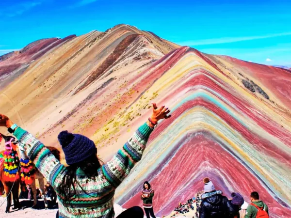 MONTAÑA DE COLORES FULL DAY